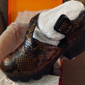 Tory Burch Lug Sole Clog - Stamped Snake Print
